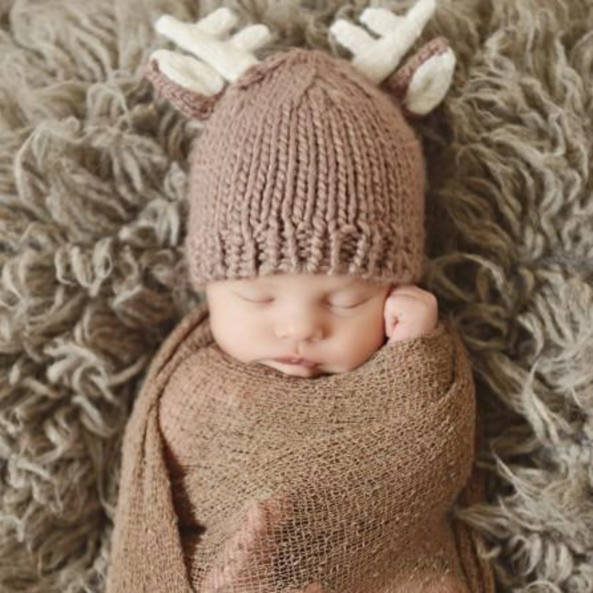 Hartley Deer Tan Knit Hat - Image 4