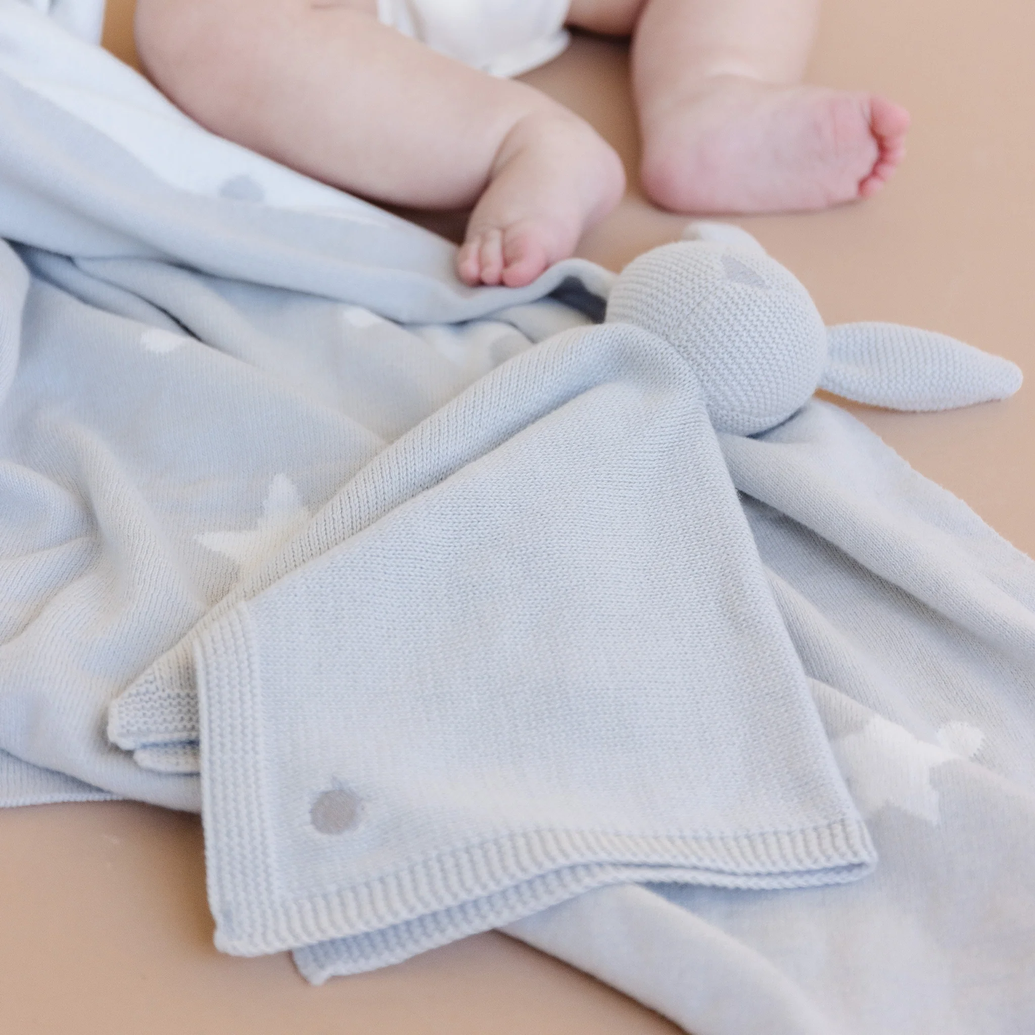 Star Moon Bunny Blanket Gift Set - Image 8